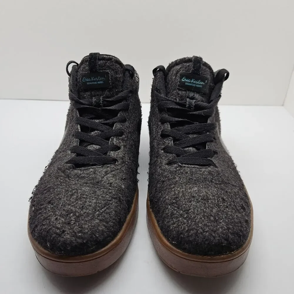 Nike SB Eric Koston Mid Warmth Sneaker, Men’s Size 9 Gray Pixel Reindeer